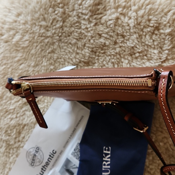 Gorgeous Dooney & Bourke Natural Tan Leather Pouchette Crossbody Bag 🤎 - Picture 7 of 14